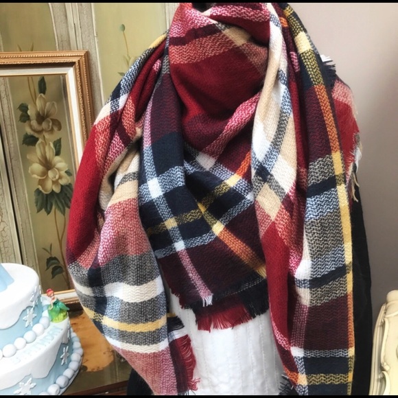 Oversized tartan scarf Clearance